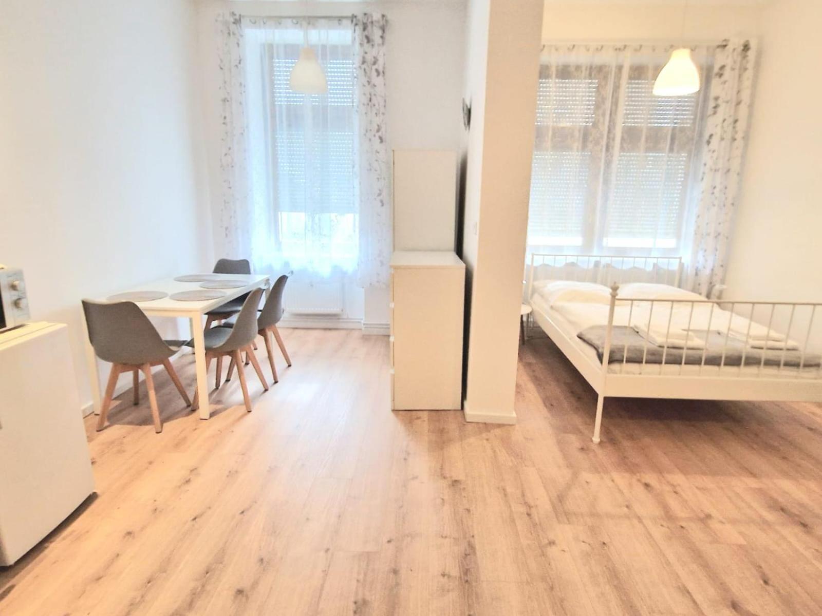 Family Studio For 4 *